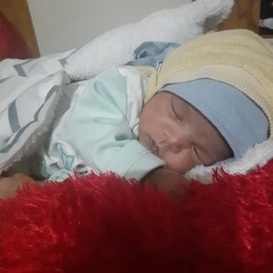 Meet your Posher, Farhath